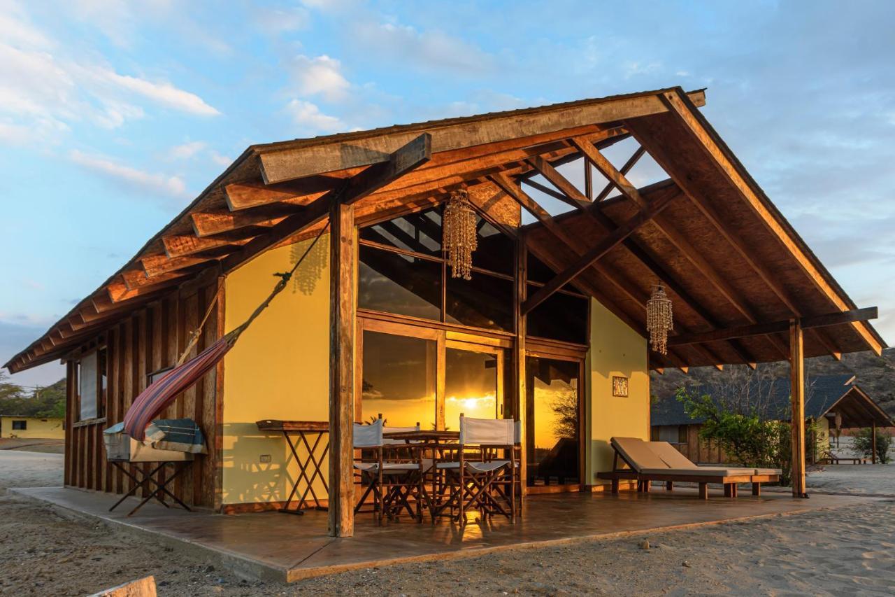 Wallac Bungalows Canoas De Punta Sal Extérieur photo